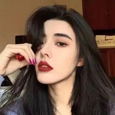 闪婚后成了满级大佬的心尖宠